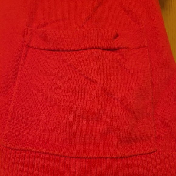 Cable & Gauge Red Sweater Tee (M) - Picture 3 of 4